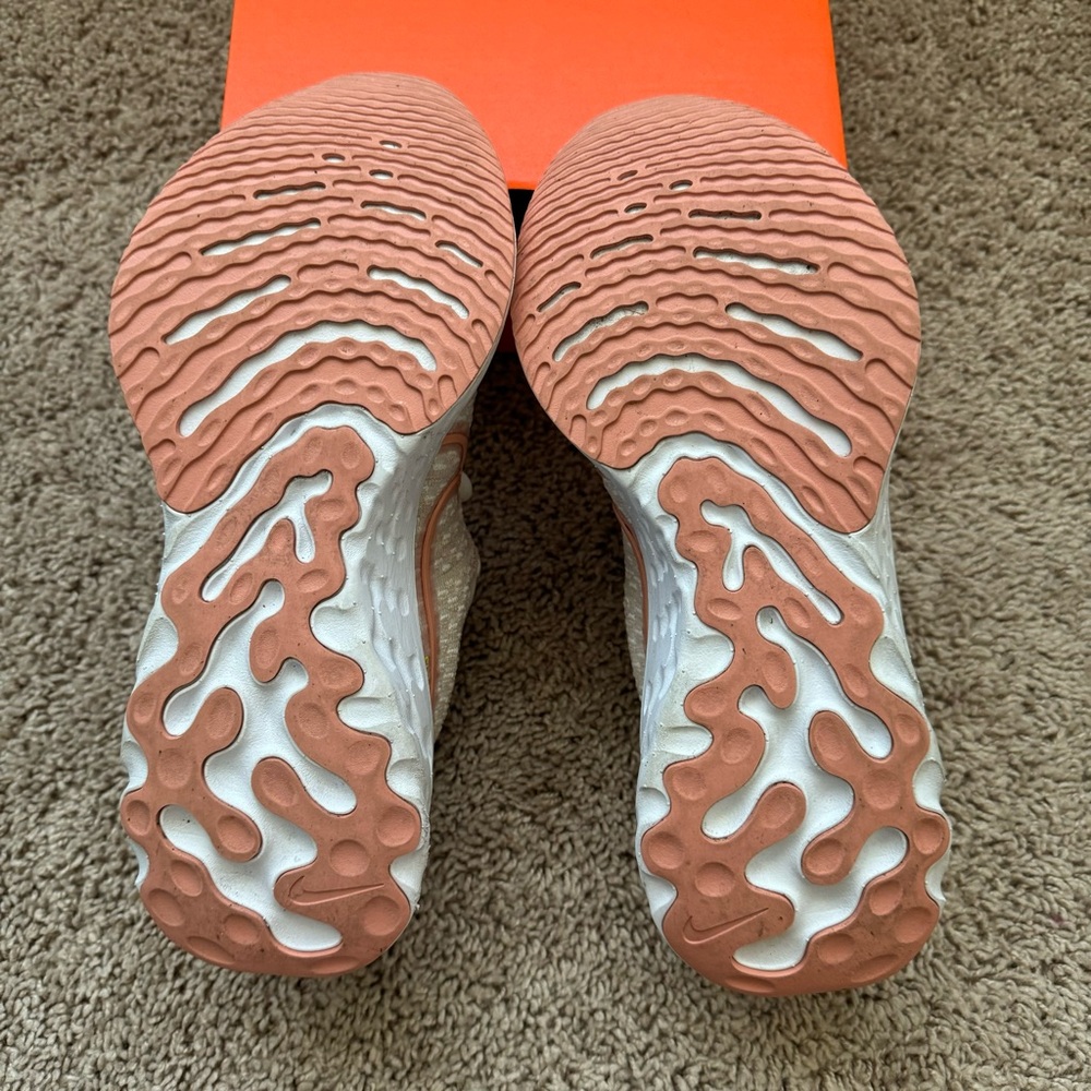 Nike React Infinity Run Fly Knit 3 - image 6